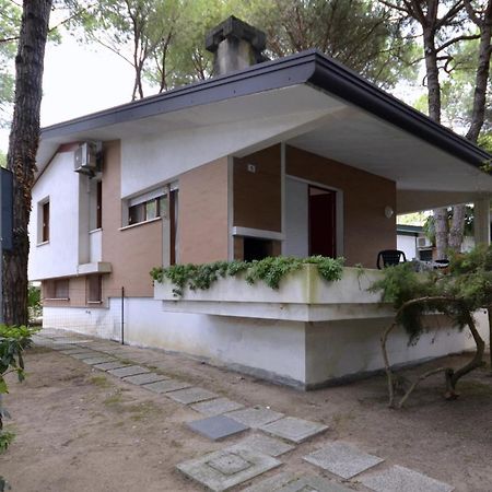 Villa Negri Lignano Sabbiadoro Exterior photo